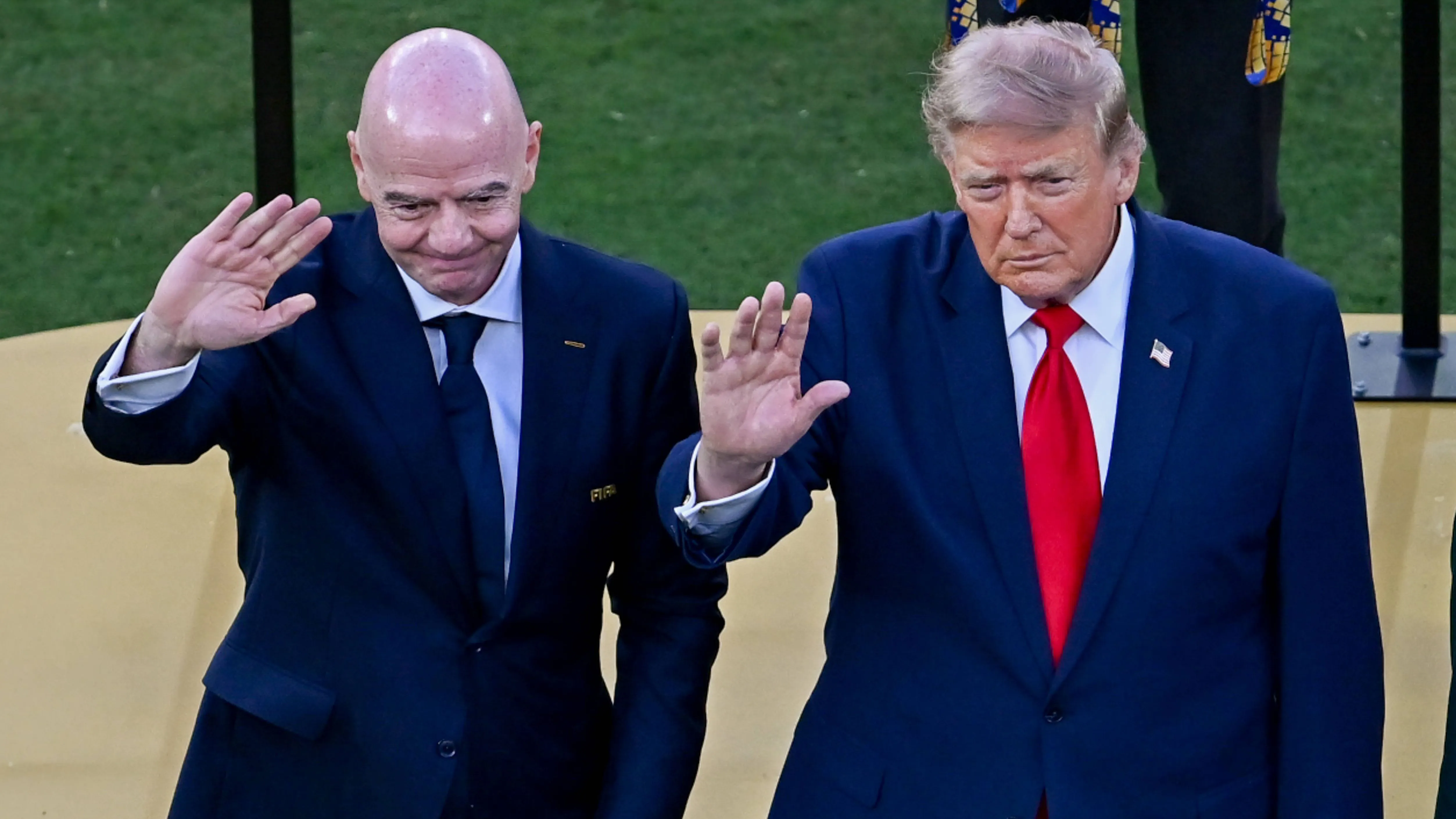 因凡蒂诺求援特朗普，FIFA主席位置告急，美国财阀收购计划引发足坛大地震