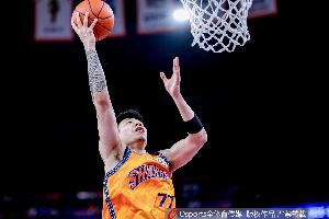 效率在线！张镇麟13投7中拿到16分6篮板3助攻3抢断 正负值达+23