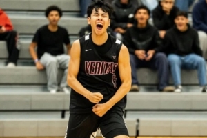 张博源背靠背出场33分钟 18投5中&罚球17中13得23分8板4助3帽