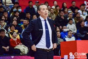 许利民：赛季很漫长 一场比赛不能证明什么 但可在这之中总结问题